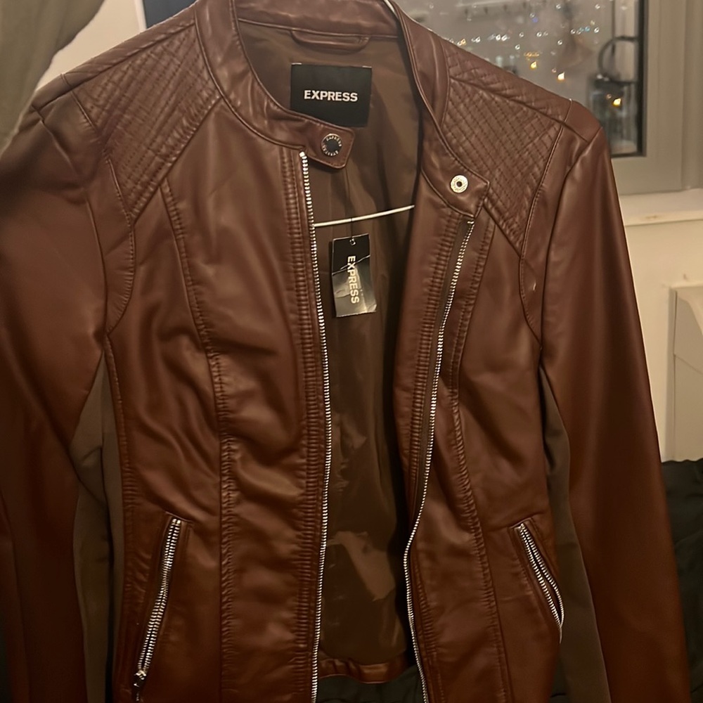 Brown Express leather jacket 🧥